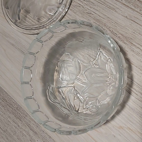 🕰 Glass Dish with Lid by KIG Indonesia - Picture 3 of 9